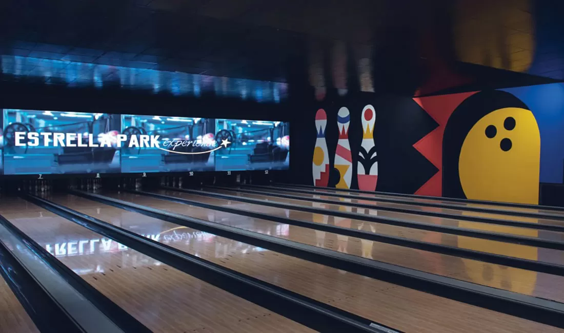 Brunswick distributor - Bowling Chamartín's Estrella Park experience bowling alley