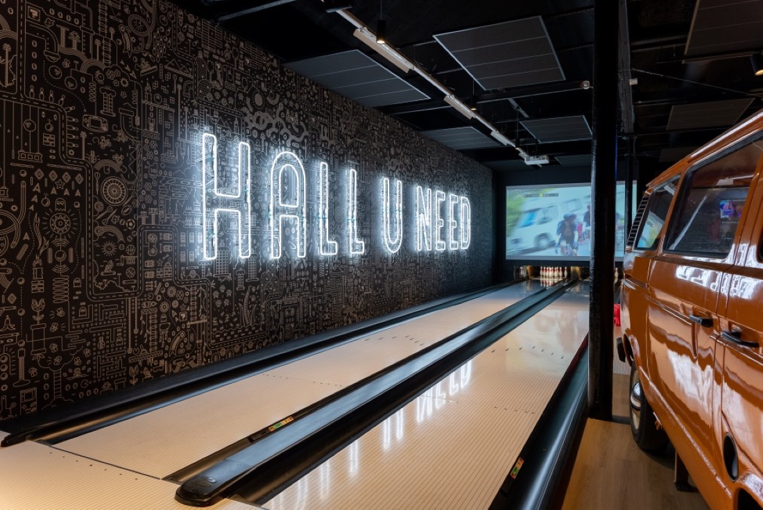 Brunswick distributor Valcke Group - Hall U Need bowling alley Saint-André-lez-Lille, France - Image 3