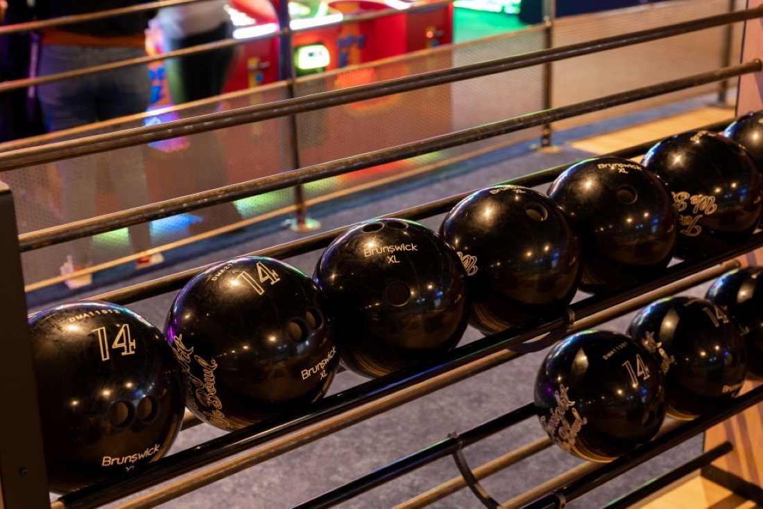 Brunswick distributor Valcke Group - Hall U Need bowling alley Saint-André-lez-Lille, France - Image 4