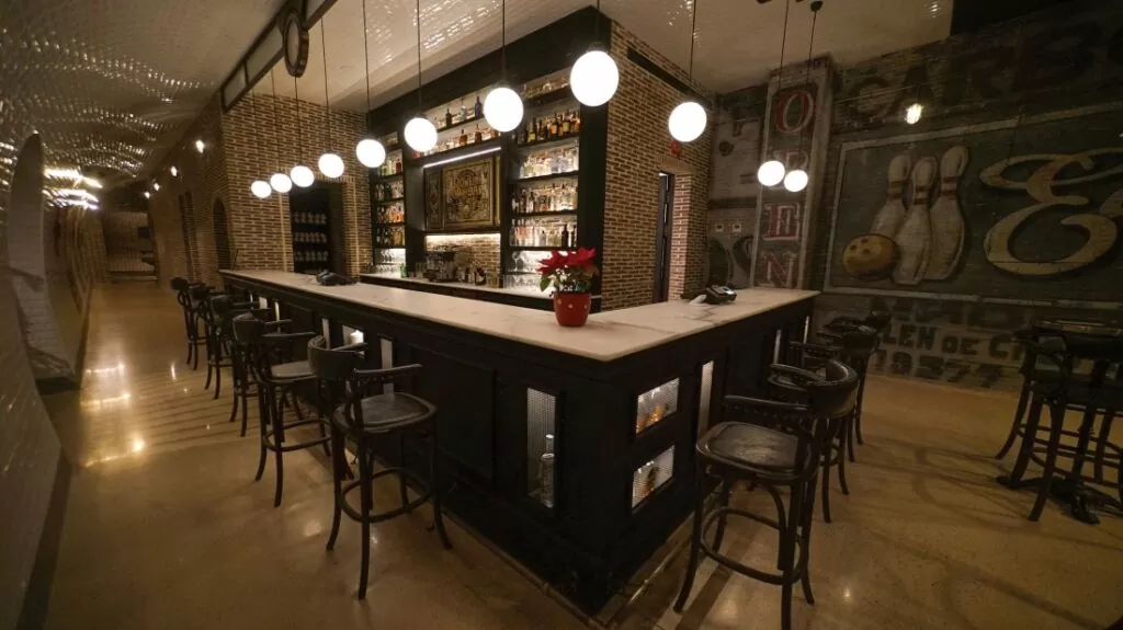 Ediwin Bowling Club bar in Valencia, Spain