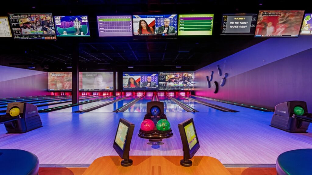 Splitz of Orange Park bowling alley lanes in Jacksonville, Florida - Brunswick Bowling