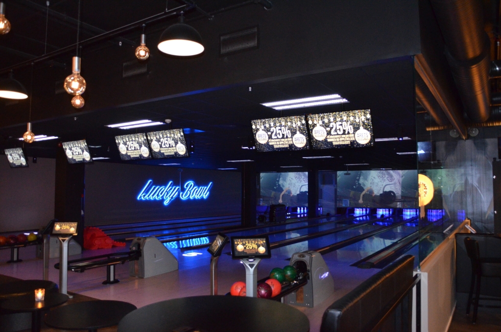 Brunswick distributor VBS bowling AB Lucky Bowl bowling alley in Sweden